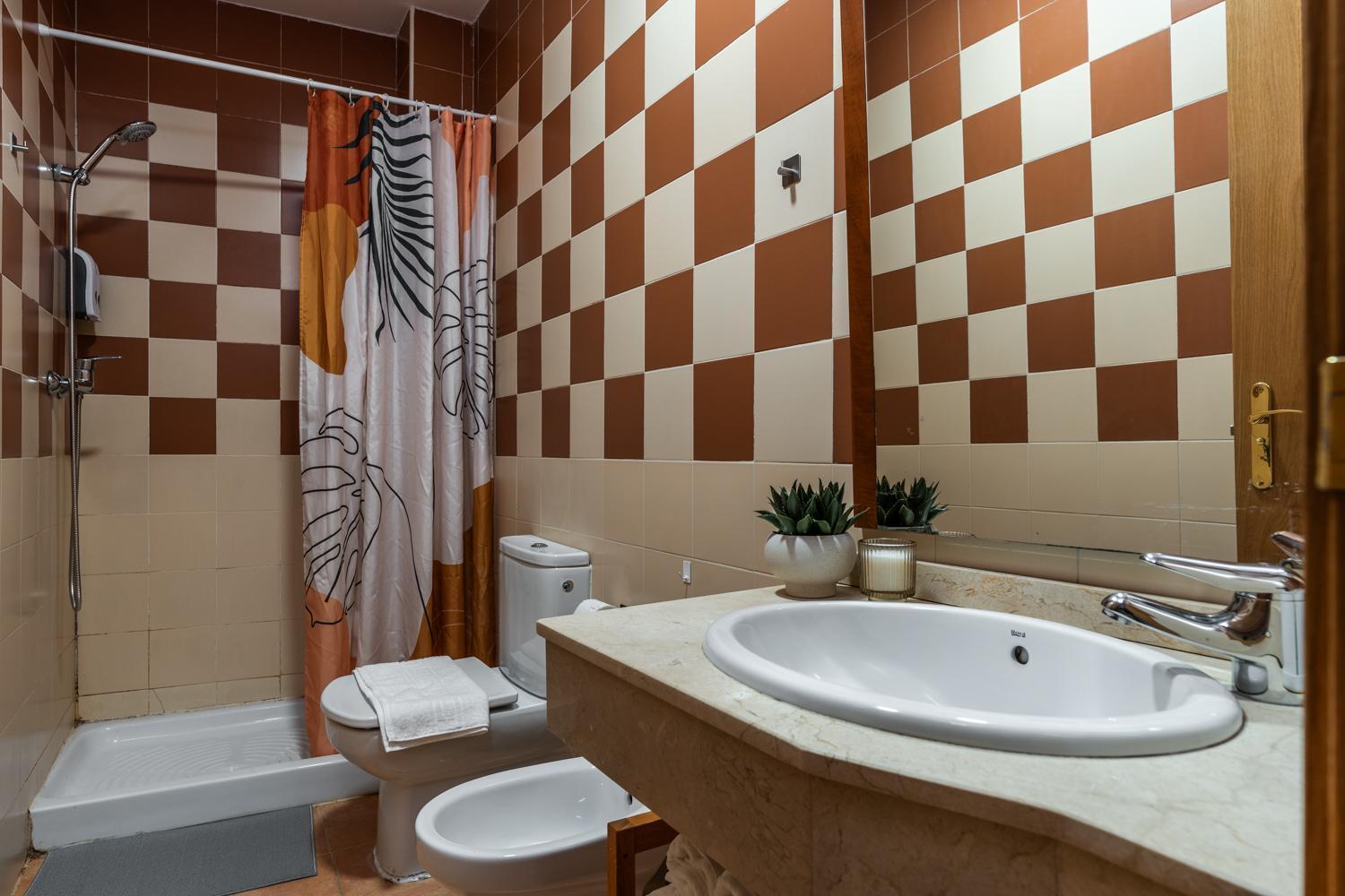 גרנדה Tuguest Palacio De Los Jeronimos Apartments מראה חיצוני תמונה